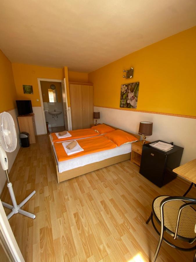 Appartementhaus 5. Jahreszeit Heviz Luaran gambar