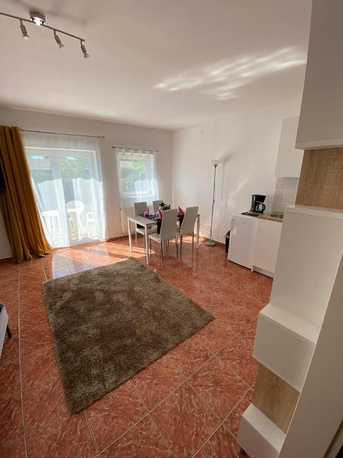 Appartementhaus 5. Jahreszeit Heviz Luaran gambar