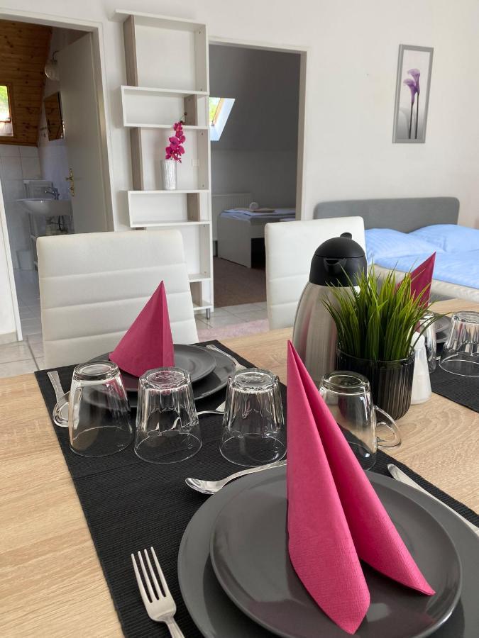 Appartementhaus 5. Jahreszeit Heviz Luaran gambar
