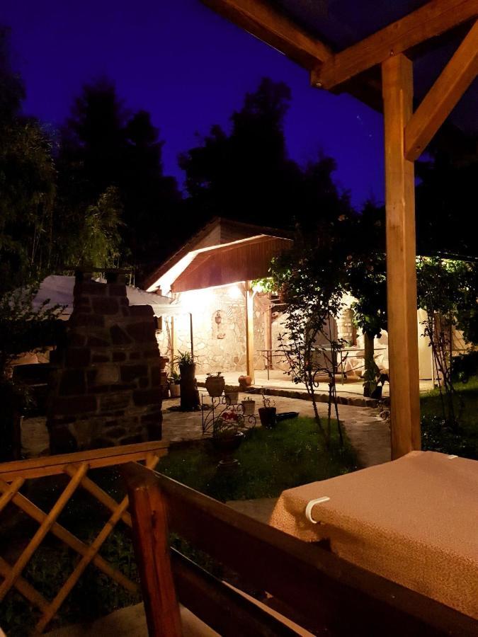 Appartementhaus 5. Jahreszeit Heviz Luaran gambar