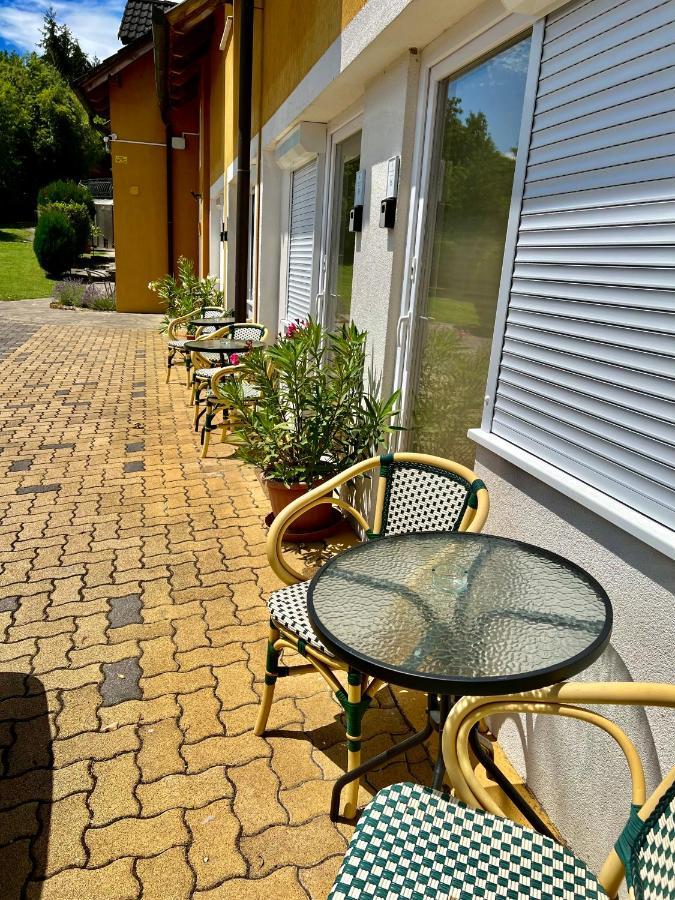 Appartementhaus 5. Jahreszeit Heviz Luaran gambar